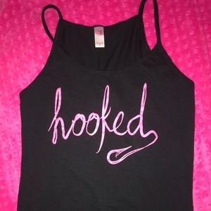 “Hooked” tank